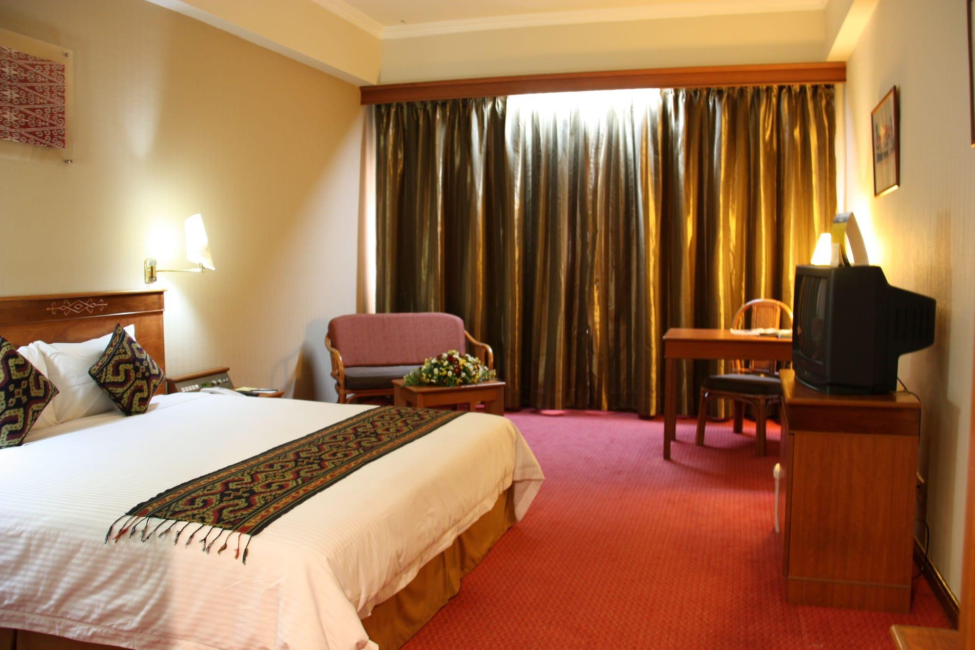 โรงแรมแกรนด์คอนติเนนทัล กูชิง ภายนอก รูปภาพ